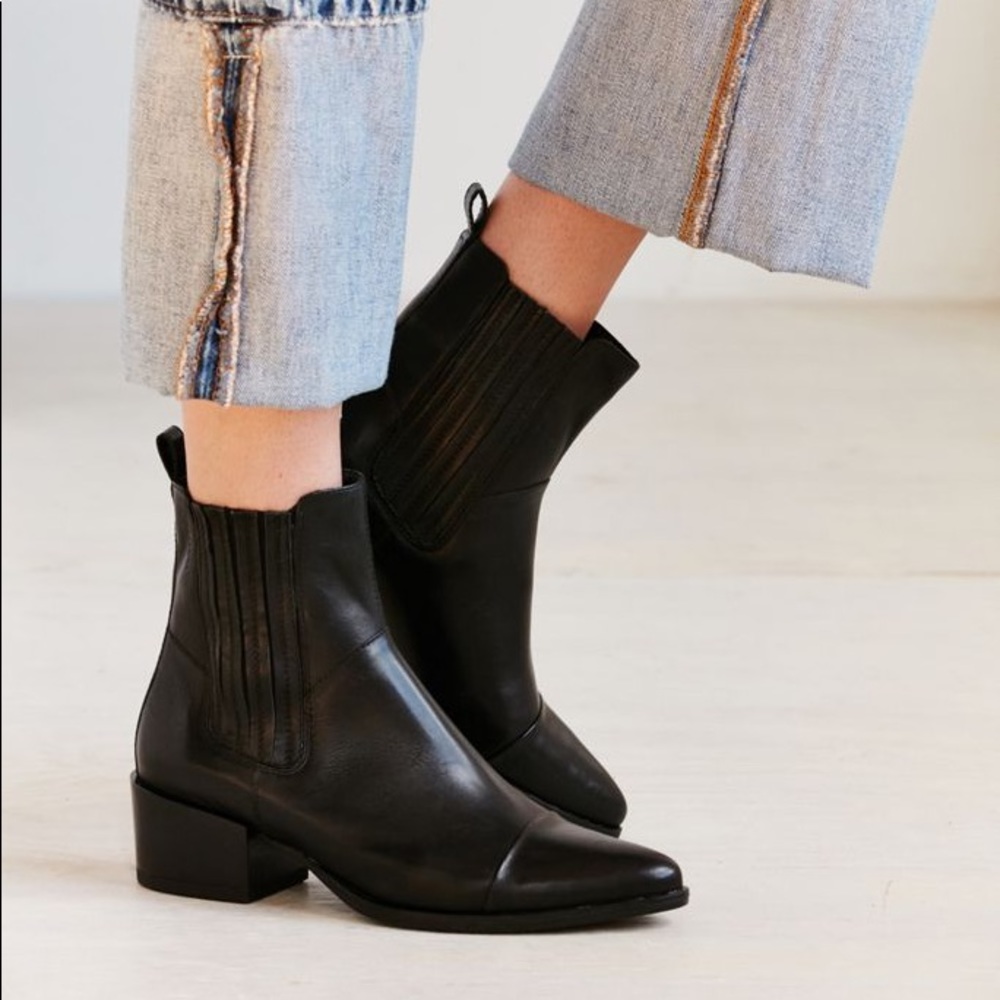 Vagabond Booties women US size 7